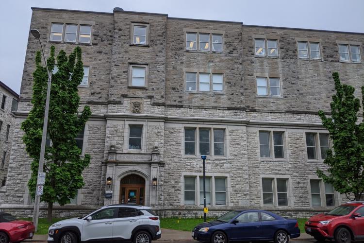 The Southeastern Ontario Medical Organization funds six new projects to help fight the global pandemic.